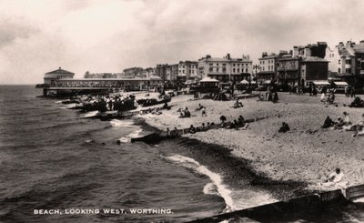 Pláž při pohledu na západ, Worthing, Sussex, 1935 od Unbekannt