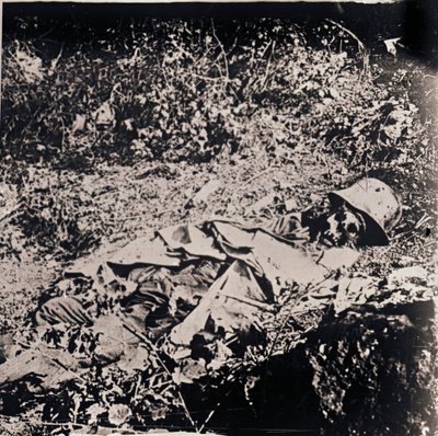 Tělo mrtvého německého vojáka, c1914-c1918 od Unbekannt