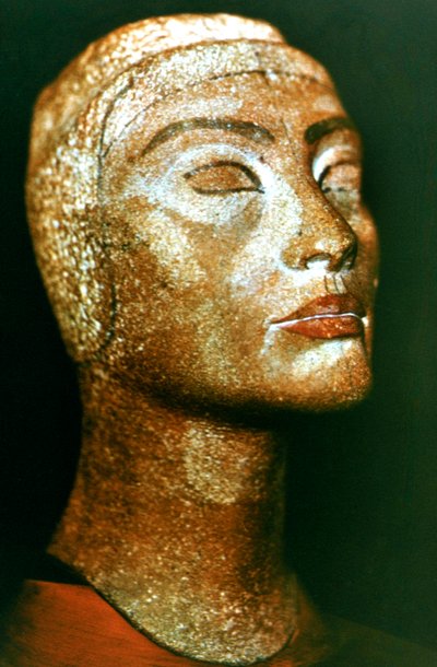 Busta Nefertiti, královny a manželky staroegyptského faraona Achnatona Amenhotepa IV. od Unbekannt