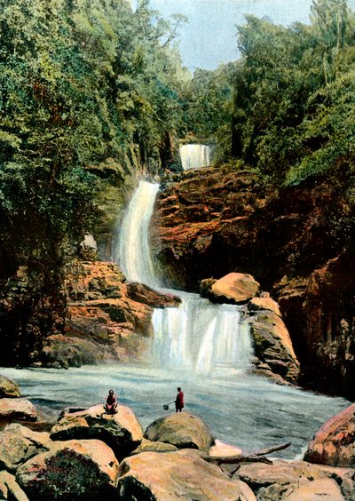 Cascade at Namora, Madagaskar, konec 19. století od Unbekannt