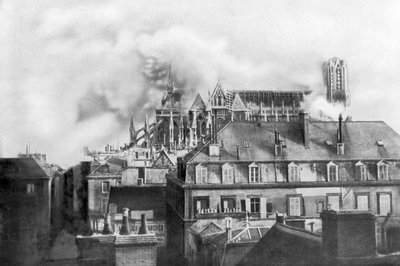 Katedrála v Remeši v plamenech z německého ostřelování, Francie, 1914 od Unbekannt