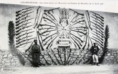 Ukořistěné zbraně z bitvy u Menabha, Colomb-Béchar, Alžírsko, c1910 od Unbekannt