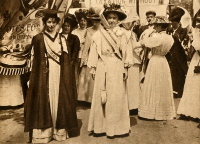 Christabel Pankhurst a Emmeline Pethick-Lawrence, Hyde Park, Londýn, 21. června 1908, 1933. od Unbekannt