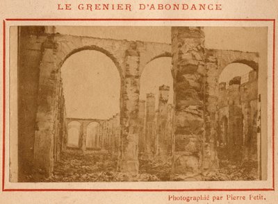Pařížská komuna (1871): pohled na ruiny Grenier d