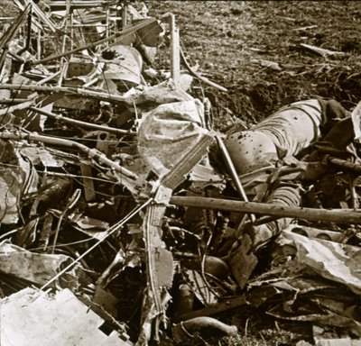 Havarované letadlo, Aisne, Francie, c1914-c1918 od Unbekannt
