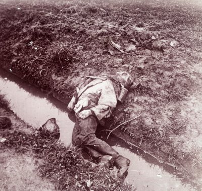 Mrtvý německý voják, Ypres, Flandry, Belgie, c1914-c1918 od Unbekannt
