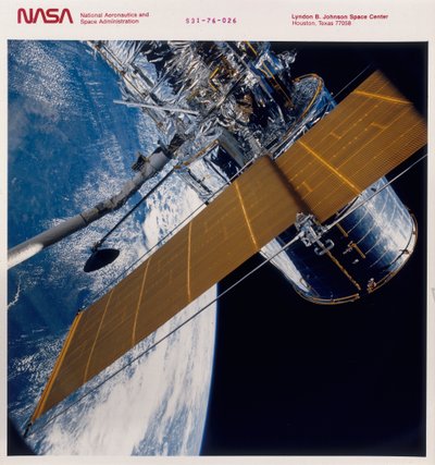 Nasazení Hubbleova vesmírného dalekohledu, 1990 od Unbekannt