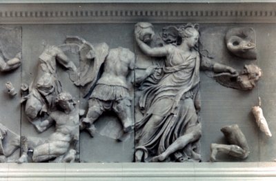 Detail z Velkého vlysu Pergamonského oltáře, 180-159 př.nl od Unbekannt