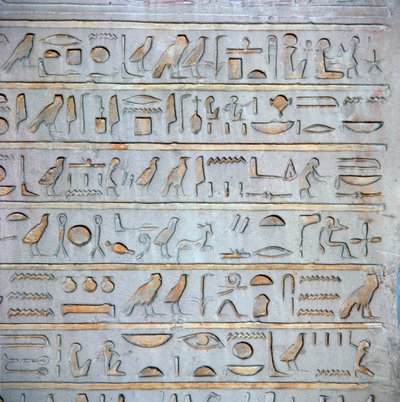 Detail egyptských hieroglyfů z hrobové stély od Unbekannt