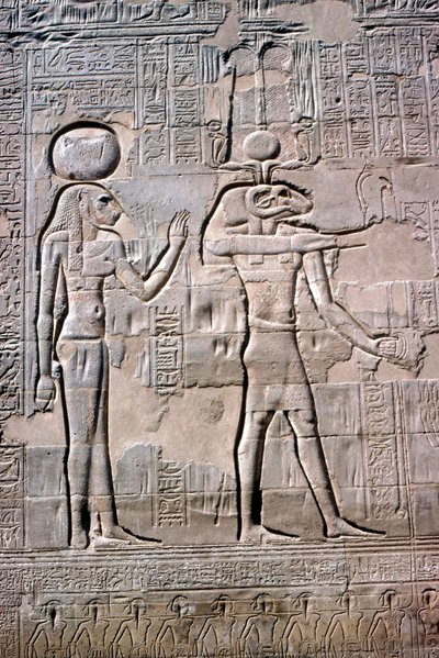 Detail reliéfu Sekhmet a Chnum, Chrám Chnum, Ptolemaiovské a římské období od Unbekannt