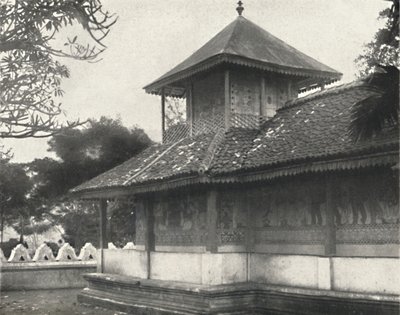 Dewale viz deska 58 na Dagobě posvátného zubu v Kandy, 1926 od Unbekannt