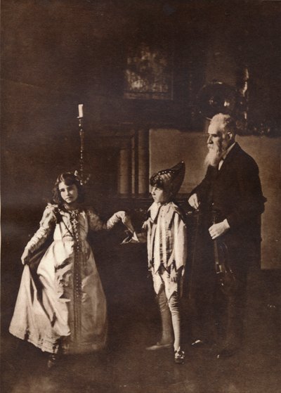 Elizabeth Angela Marguerite Bowes-Lyon na taneční lekci se svým bratrem, 1909 od Unbekannt
