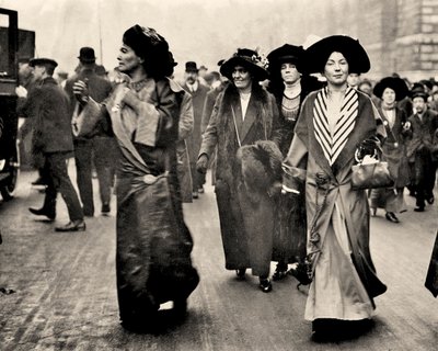 Emmeline Pethick Lawrence a Christabel Pankhurst, kolem roku 1908 (foto) od Unbekannt