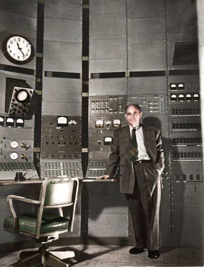 Enrico Fermi, americký jaderný fyzik italského původu, c1942 od Unbekannt