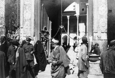 Vchod do mešity Kazimain, Irák, 1917-1919 od Unbekannt