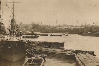 Věrné lodě, které slouží potřebám Londýna: Bazén od celnice po Billingsgate, c1935. od Unbekannt