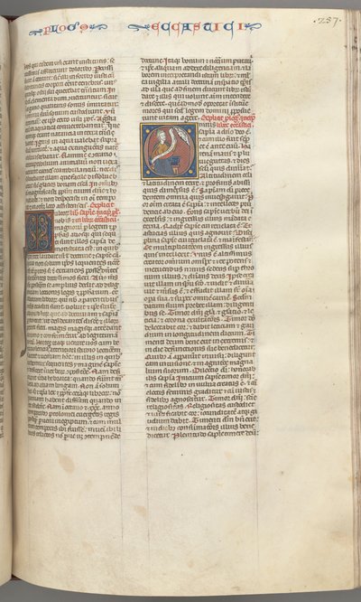 Fol. 257r, Ecclesiasticus, historická iniciála O, Sirach sedící se svitkem, nahoře poprsí Boha, c. od Unbekannt