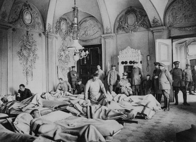 Francouzi a Němci zraněni na zámku ve Francii, první světová válka, 1915 od Unbekannt