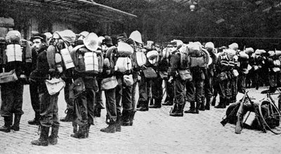 Francouzští vojáci na železniční stanici, Paříž, první světová válka, 1914 od Unbekannt