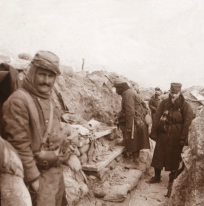 Francouzští vojáci v zákopech, Perthes, severní Francie, c1914-c1918 od Unbekannt