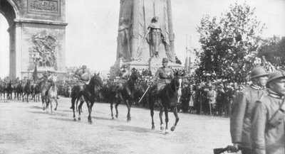 Generál Montuori a italští vojáci během vítězné přehlídky, Paříž, Francie, 14. července 1919 od Unbekannt