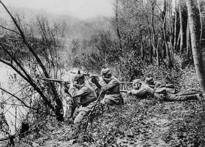 Němečtí vojáci na okraji řeky Aisne, Francie, 1915 od Unbekannt