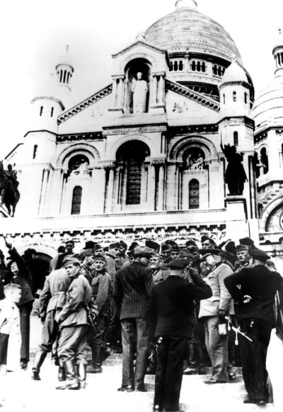 Němečtí vojáci mimo Sacre Coeur, Montmartre, Paříž, 10. října 1940 od Unbekannt