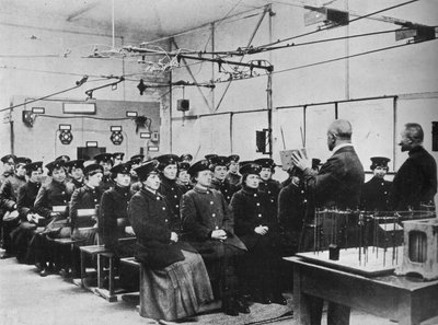 Německé ženy se školí jako dělnice tramvají v Berlíně, 1915 od Unbekannt