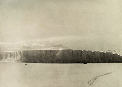 Ledovec jižně od Cape Barne, s motorem pohybujícím se po mořském ledu, c1908, 1909. od Unbekannt