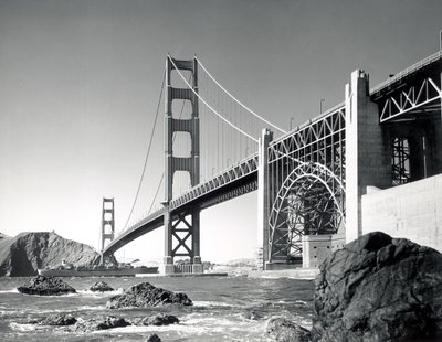 Golden Gate Bridge 1950, Kalifornie (černobílá fotografie) od Unbekannt