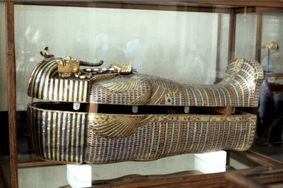Zlatý sarkofág faraona Tutanchamona, c1325 př.nl od Unbekannt