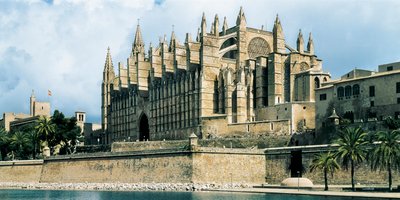 Gotické umění: pohled na katedrálu Saint Mary, Palma de Mallorca. 1260-1630, Palma de Mallorca (Mallorca), Španělsko od Unbekannt