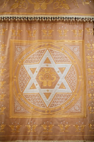 Velká sborová synagoga. Synagogální opona svaté archy s Davidovou hvězdou. Petrohrad Rusko od Unbekannt