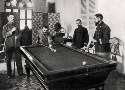 Henri Gouraud, francouzský voják, hrající kulečník, 1895 od Unbekannt