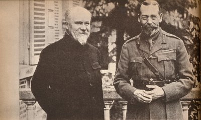 Jeho Veličenstvo s prezidentem Poincare v britském generálním velitelství ve Francii, c1916, 1935. od Unbekannt