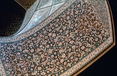 Interiér oblouku, mešita Sheikh Lutfullah, Isfahan, Persie, c1615 od Unbekannt