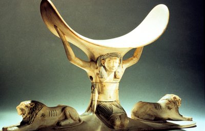 Opěrka hlavy ze slonoviny podepřená postavou, starověký Egypťan, 18. dynastie, c1325 př.n.l. od Unbekannt