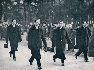 Král Edward VIII a jeho tři bratři následují lafetu, 1936 od Unbekannt