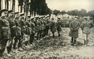 Král Jiří V. navštěvuje spojenecké síly na frontě, první světová válka, 1915, c1920. od Unbekannt