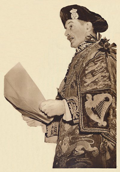 Kings of Arms Proclaim a King, 1936, 1937 od Unbekannt