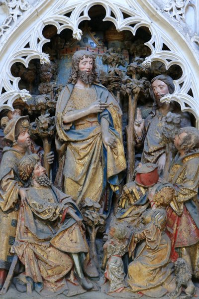 Život svatého Jana Křtitele : ""Sv. Jana Křtitele ukazující prsten Boží."" Vysoký reliéf severního konce severního chóru (1531). Katedrála v Amiens, Amiens, Francie od Unbekannt
