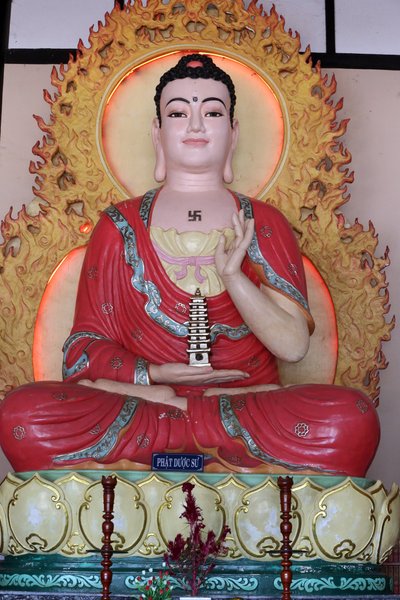 Buddhistická pagoda Linhan. Socha Buddhy medicíny (Bhaisajyaguru). Dalit. Vietnam od Unbekannt