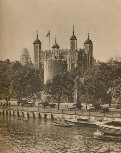 Londýnské nejstarší a nejnovější veřejné budovy z Tower Bridge, c1935. od Unbekannt