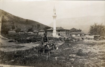 Makedoine, Řecko: muž na oslu před minaretem - Pohlednice 1914-1918 od Unbekannt