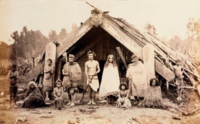 Maorská rodina, Nový Zéland, osmdesátá léta 19. století od Unbekannt