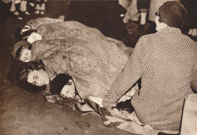 Půlnoc v obchoďáku, 1937 od Unbekannt