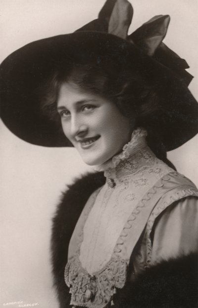 Slečna Phyllis Dare, 1890-1975, c1930. od Unbekannt