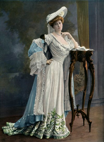 Mlle. Paule Andral - Du Theatre Du Vaudeville - Role Roseline Denis. - L