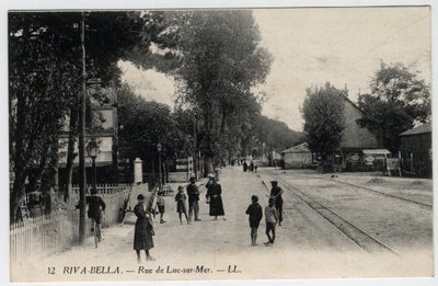 Normandie, Calvados (14), Ouistreham: pohled na ulici Luc sur Mer v Riva Bella (Riva-Bella) - Pohlednice konec 19.-začátek 20. století od Unbekannt