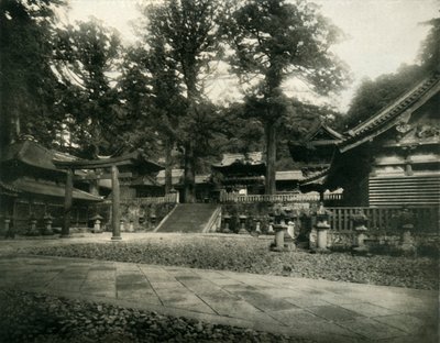 Jeden z mnoha chrámů v Nikko, Japonsko, poutní místo posvátných svatyní, 1936. od Unbekannt